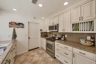 802 Dunbarton Cir, Sacramento, CA 95825 - Photo 12