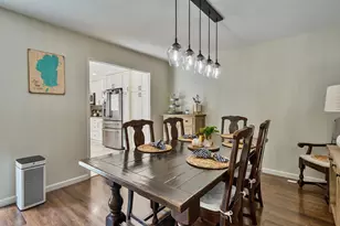 802 Dunbarton Cir, Sacramento, CA 95825 - Photo 8