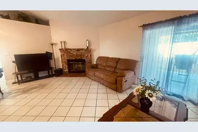 5900 Stone Bridge Lane, Bakersfield, CA 93313 - Photo 20
