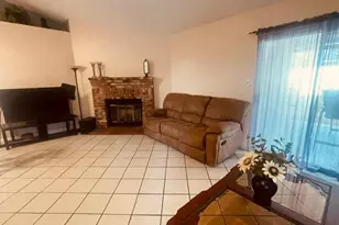 5900 Stone Bridge Ln, Bakersfield, CA 93313 - Photo 20