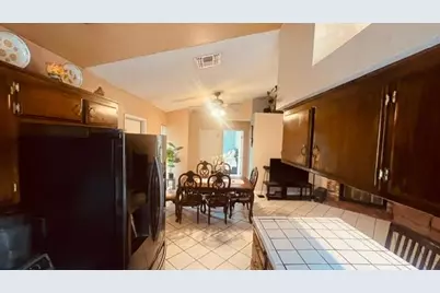 5900 Stone Bridge Lane, Bakersfield, CA 93313 - Photo 16