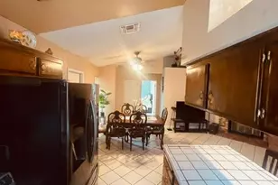 5900 Stone Bridge Ln, Bakersfield, CA 93313 - Photo 16