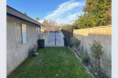 5900 Stone Bridge Lane, Bakersfield, CA 93313 - Photo 38