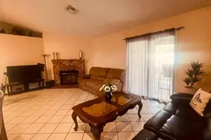 5900 Stone Bridge Ln, Bakersfield, CA 93313 - Photo 18