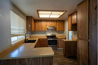 4221 Rosecrest Way, Sacramento, CA 95826 - Photo 10