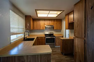 4221 Rosecrest Way, Sacramento, CA 95826 - Photo 10