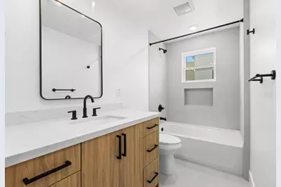 2820 D Street, Sacramento, CA 95816 - Photo 12