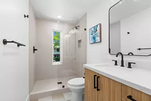 2820 D St, Sacramento, CA 95816 - Photo 16