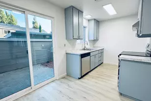 9101 Newhall Dr, Sacramento, CA 95826 - Photo 12