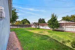 6133 Buckboard Dr, Rio Linda, CA 95673 - Photo 32