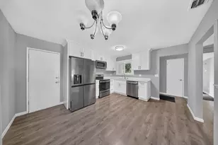 8616 Marlboro Ct, Stockton, CA 95210 - Photo 6
