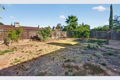 8616 Marlboro Ct, Stockton, CA 95210 - Photo 36