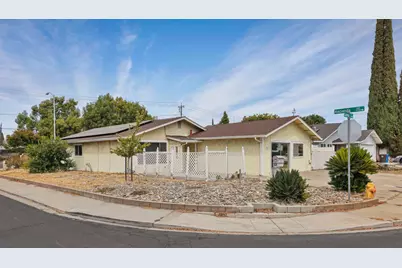 781 Camino Court, Manteca, CA 95336 - Photo 2