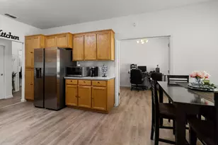 171 Aruba Cir, Sacramento, CA 95823 - Photo 16