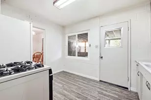 5241 59th St, Sacramento, CA 95820 - Photo 18