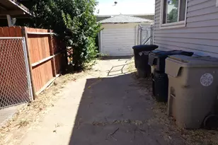910 Calvados Ave, Sacramento, CA 95815 - Photo 6