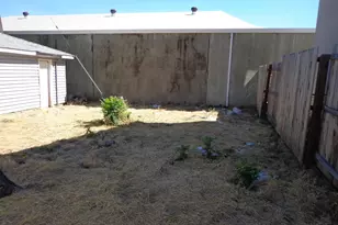910 Calvados Ave, Sacramento, CA 95815 - Photo 20