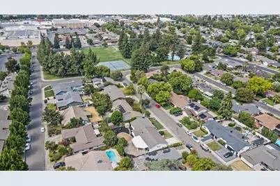 14 W Canterbury Drive, Stockton, CA 95207 - Photo 34