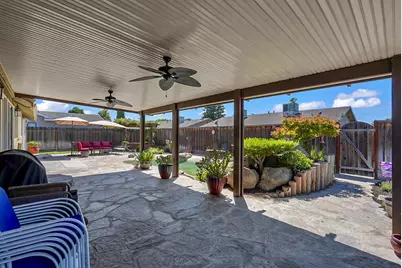 1945 Clemson Ct, Turlock, CA 95382 - Photo 8