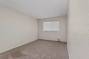 7949 Deer Water Dr, Sacramento, CA 95823 - Photo 16
