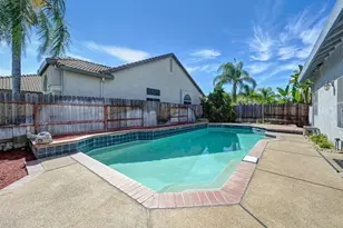 8735 Freesia Dr, Elk Grove, CA 95624 - Photo 40