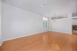 8735 Freesia Dr, Elk Grove, CA 95624 - Photo 4