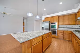 8735 Freesia Dr, Elk Grove, CA 95624 - Photo 12