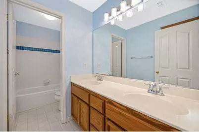 8735 Freesia Drive, Elk Grove, CA 95624 - Photo 28
