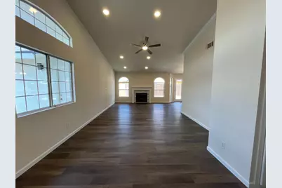 5326 E Meadowood Drive, Stockton, CA 95215 - Photo 6