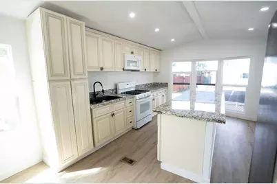 Mobile Way, Sacramento, CA 95834 - Photo 2