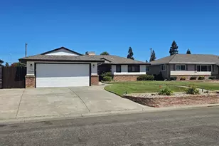 7811 Lorin Ave, Sacramento, CA 95828 - Photo 4