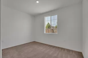 16069 Mavericks Ln, Lathrop, CA 95330 - Photo 12