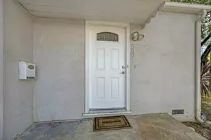 3896 12th Ave, Sacramento, CA 95817 - Photo 8