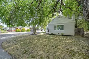 3896 12th Ave, Sacramento, CA 95817 - Photo 6