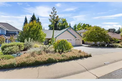 8522 Kenneth Ridge Court, Fair Oaks, CA 95628 - Photo 2