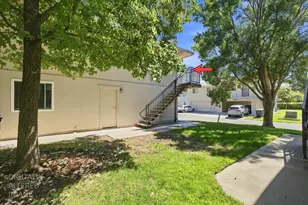 6508 Bremen Dr, Citrus Heights, CA 95621 - Photo 2