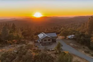 16875 Wolf Mountain Rd, Grass Valley, CA 95949 - Photo 2