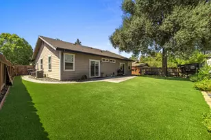 1726 Gwendolyn Ave, Escalon, CA 95320 - Photo 32