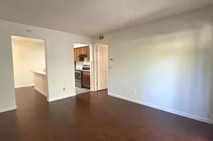 700 Del Verde Cir, Sacramento, CA 95833 - Photo 2