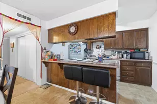 6104 Oakgreen Cir, Carmichael, CA 95608 - Photo 4