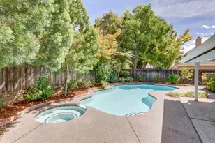 7713 S Cove Dr, Sacramento, CA 95831 - Photo 46