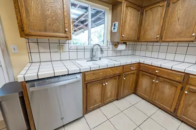 9607 Windham Court, Stockton, CA 95209 - Photo 10