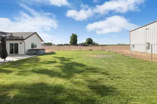 21379 N Mann Rd, Acampo, CA 95220 - Photo 52