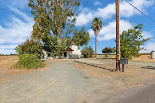 21379 N Mann Rd, Acampo, CA 95220 - Photo 2