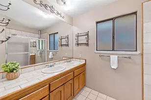1733 38th St, Sacramento, CA 95816 - Photo 30