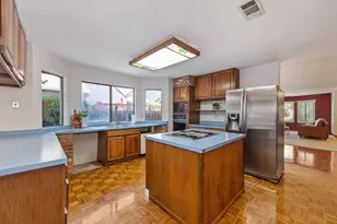 1733 38th St, Sacramento, CA 95816 - Photo 10