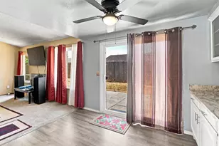 5957 Sawyer Cir, Sacramento, CA 95823 - Photo 14
