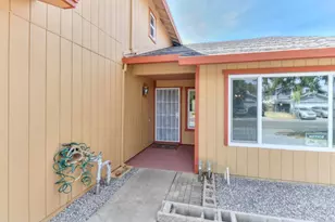 5957 Sawyer Cir, Sacramento, CA 95823 - Photo 2