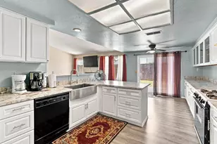 5957 Sawyer Cir, Sacramento, CA 95823 - Photo 20