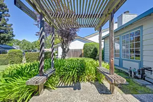 1400 Pebblewood Dr, Sacramento, CA 95833 - Photo 8